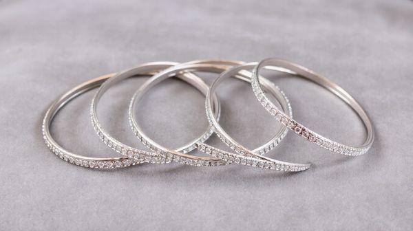 Top 5 bagues en argent pour rehausser votre look
